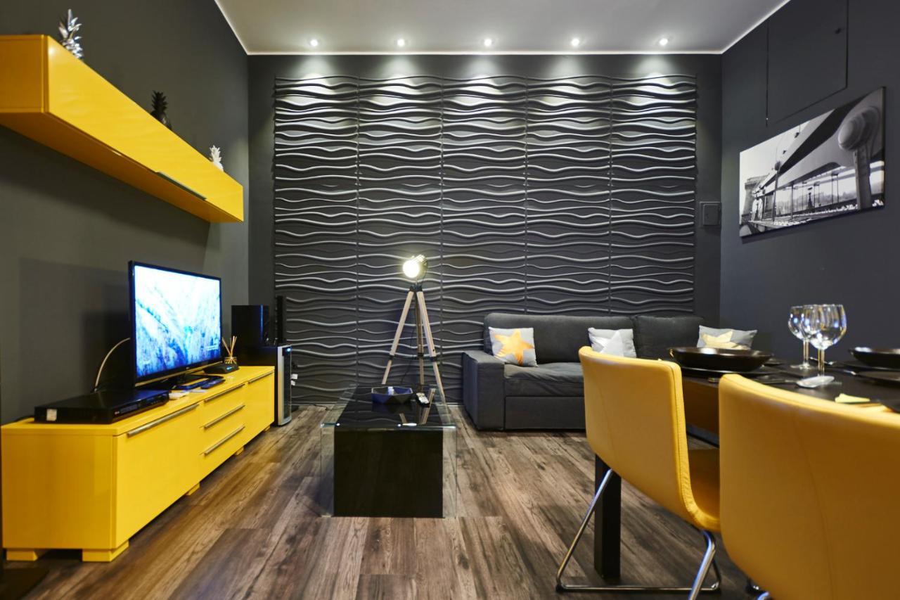 Central Location Yellow-Black Apartment Budapest Kültér fotó
